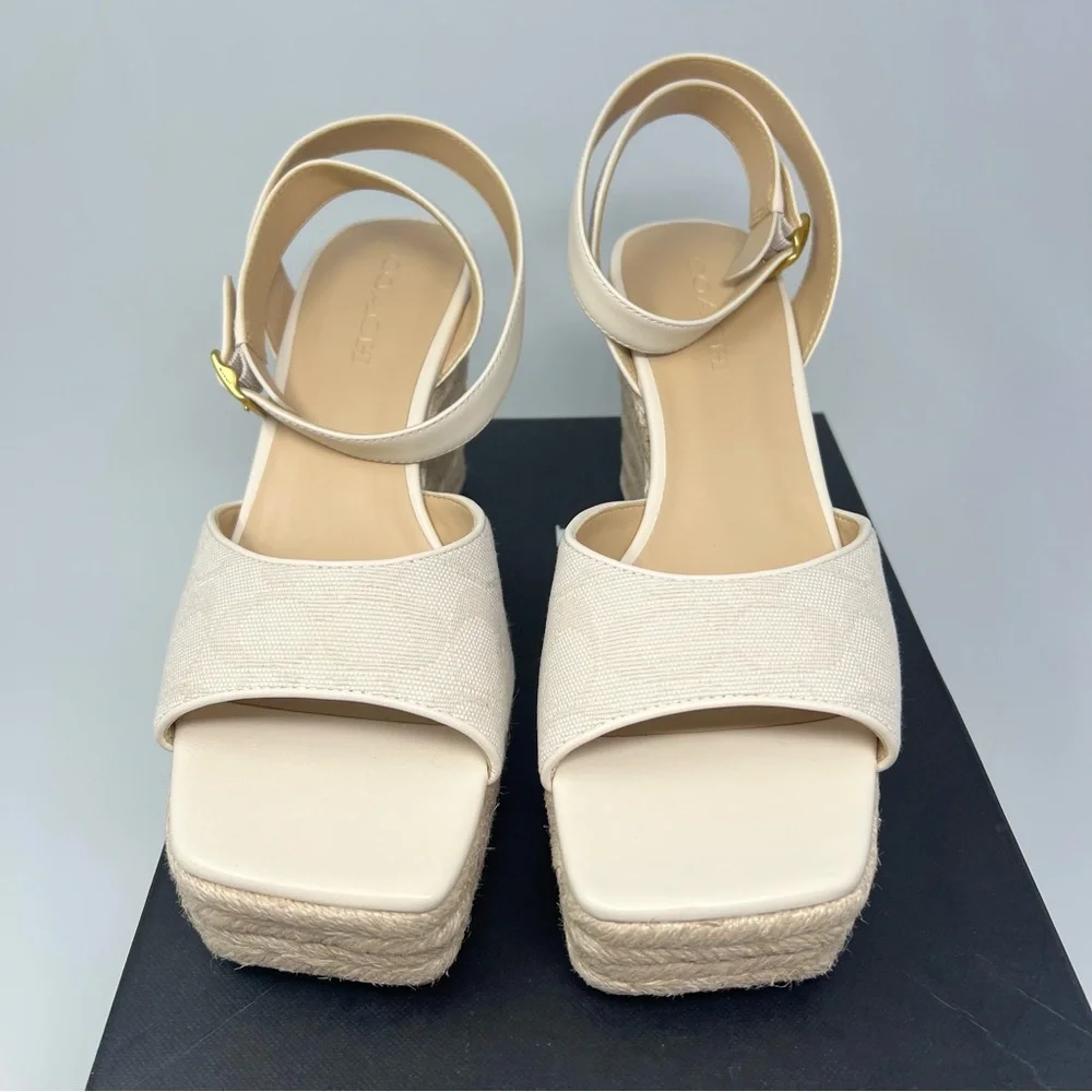 Coach Signature C Wedge Sandals
Size 11 - Picture 4 of 10